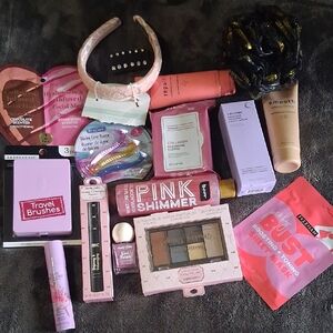 16 ITEM BEAUTY BUNDLE ALL NEW ITEMS.